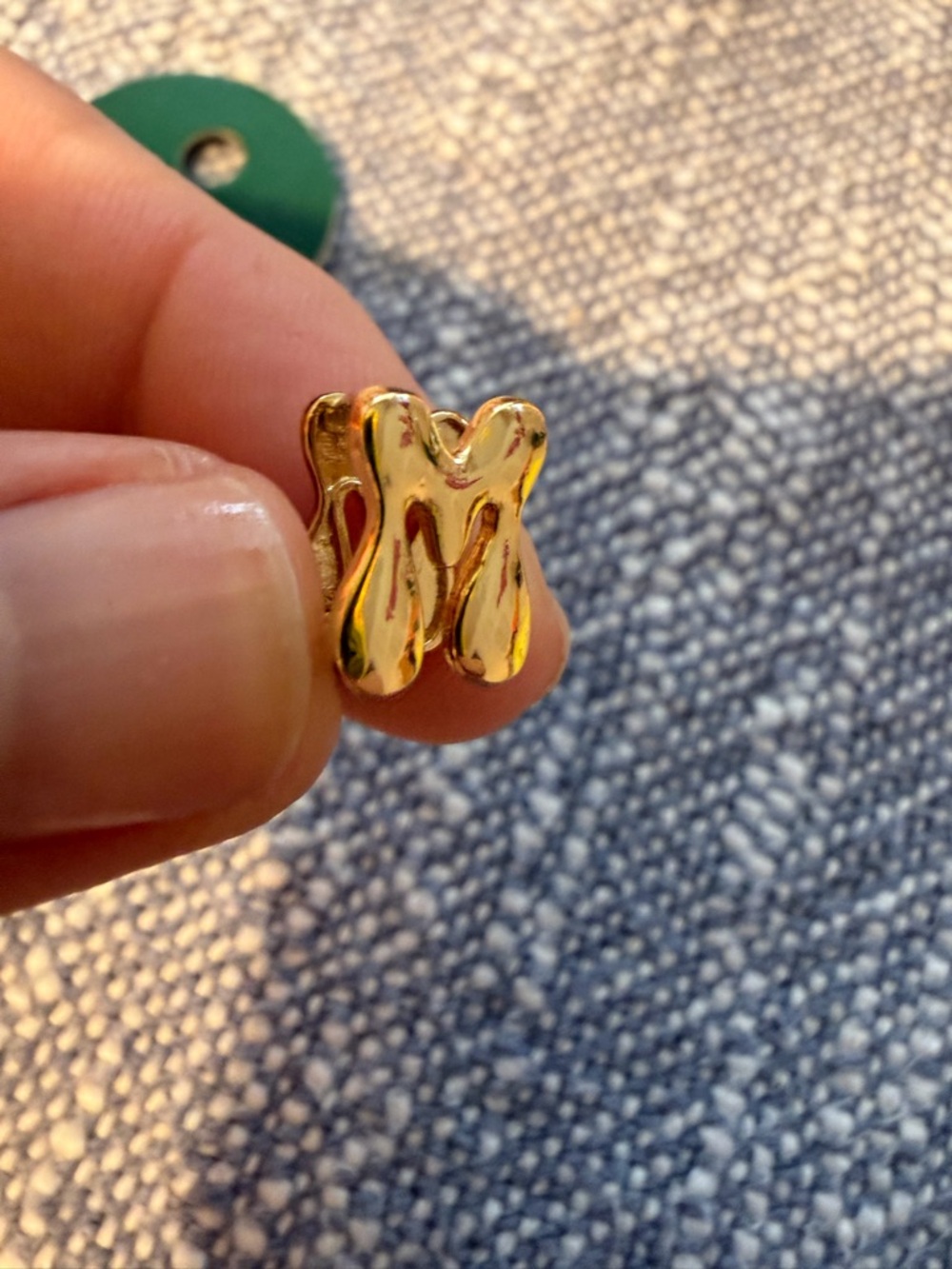 Anthropologie Gold M Drop Earrings on Green Heart Display - Picture 5 of 8